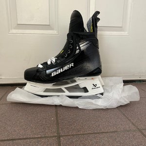 Bauer Vapor Hyperlite 2 Hockey Skates Extra Wide Width 7.5 (New)