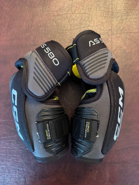 Junior Small CCM Tacks AS 580 Elbow Pads (Used)