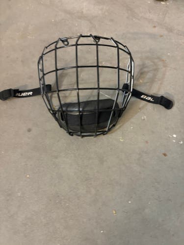 Small Bauer Re-Akt Cage Full Cage (Used)