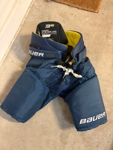 Men's Junior Medium Bauer Supreme 3S Hockey Pants (Used)