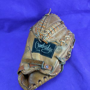 Vintage Cambridge XF-24 Professional Size RH Baseball Glove 10"