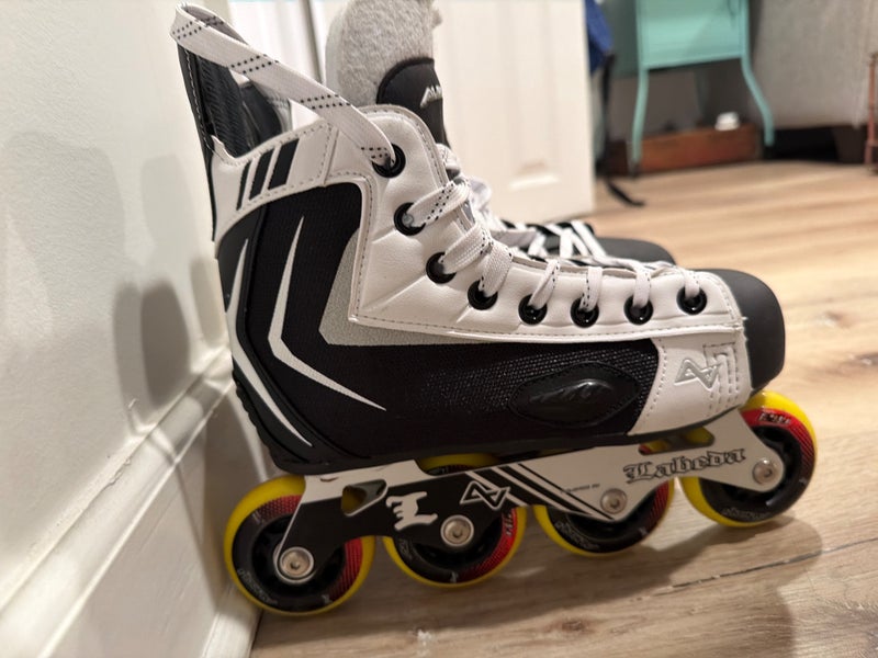 Labeda Roller Hockey Skates Regular Width Size 4 Alkali RpD Lite