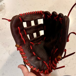 SSK Dimple II RH Outfield Baseball Glove 12.5" (Used)