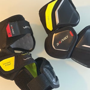 Junior Medium Bauer Vapor 3X Pro Elbow Pads (Used)