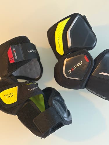 Junior Medium Bauer Vapor 3X Pro Elbow Pads (Used)