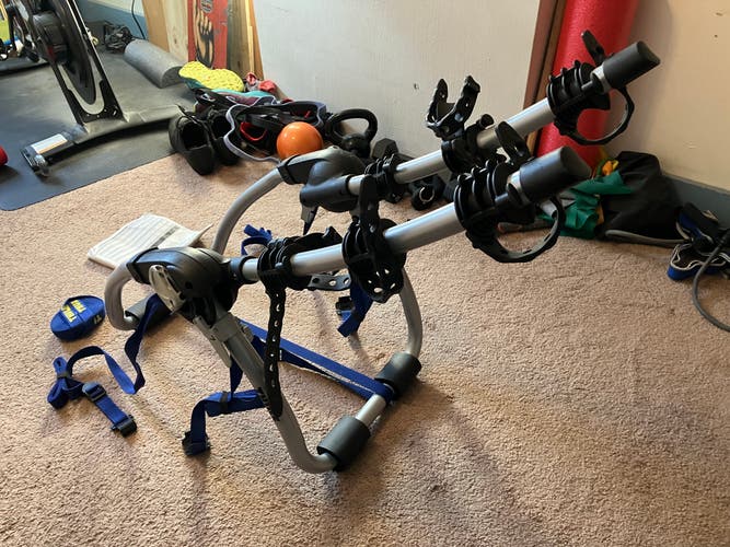 Thule Bike Rack Gateway 3 (model 9007XT) rear trunk-mounted bike rack