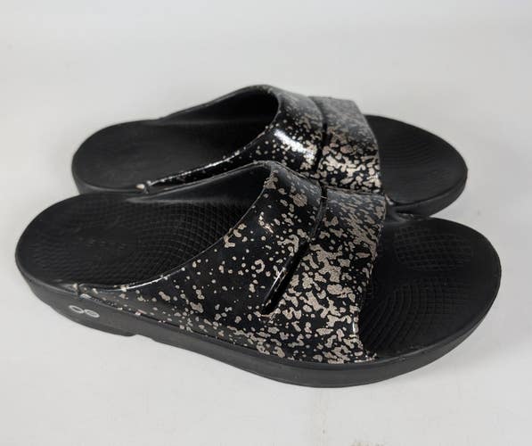 OOFOS OOahh Lux Slide Recovery Sandals Black Gold Women's Size: 9