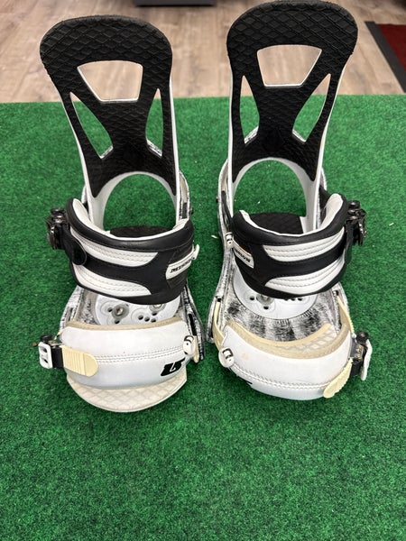 Burton MISSION Snowboard Bindings (Used) | Men's Medium