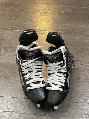 2025 Bauer Supreme M40 Hockey Skates Size 5 (Used)