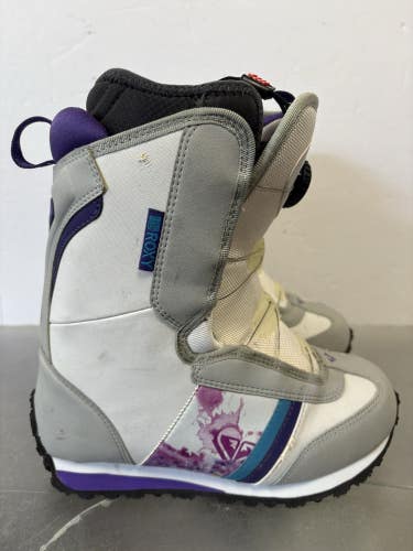 Womens Size 7 Roxy BOA Lacing System Snowboard Boots