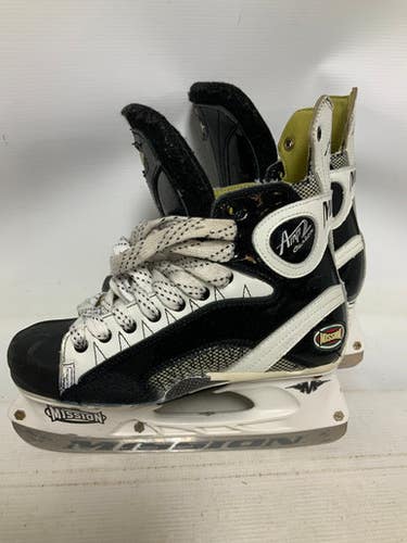 Used Mission AMP 2 CARBON Senior Hockey Skate Senior 6.5 11823-S000036184