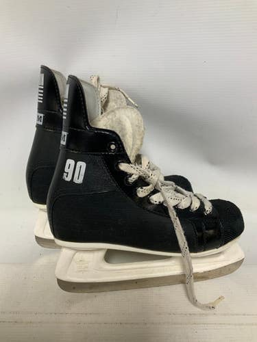 Used CCM CHAMPION 90 Senior Hockey Skate Senior 4 11823-S000036183
