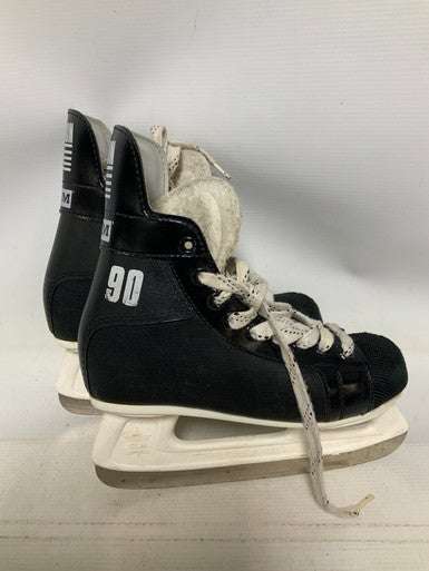 Used CCM CHAMPION 90 Senior Hockey Skate Senior 4 11823-S000036183