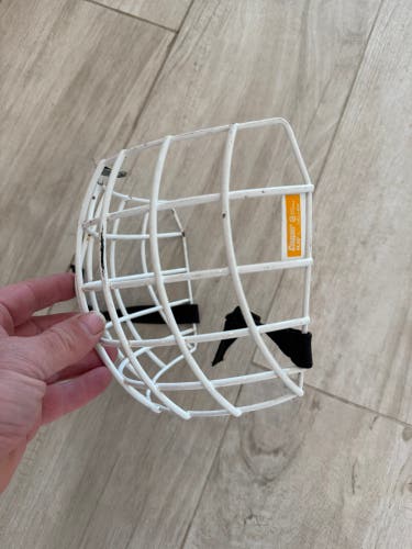 Hockey Player Cage - Cooper (Used)
