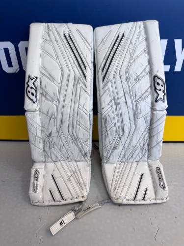 White 33" Senior Brian's Gnetik V Goalie Leg Pads (Used)