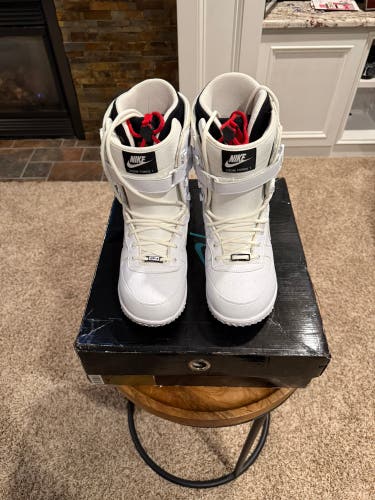 Men's Size M 9.0 (W 10.0) Nike Zoom Force 1 Snowboard Boots (New)