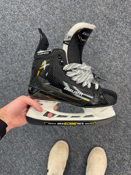 Bauer Supreme M5 Pro Hockey Skates Regular Width (New)