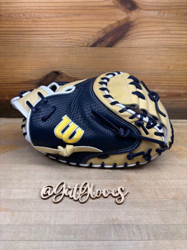 2025 Wilson A2000 RH Catcher's Baseball Glove 34" (New) Navy Blue and Blonde
