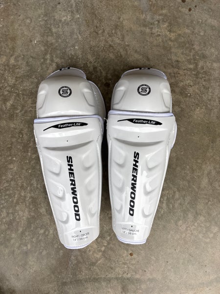 Senior Sher-Wood 5030 14" Shin Pads (Used)