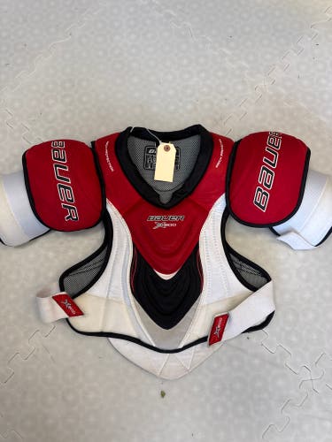 Medium Senior Bauer Vapor X800 Shoulder Pads (Used)