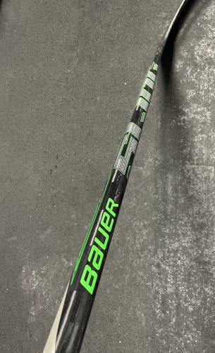 New Bauer Sling Hockey Stick Left Hand 50flex P28 Flex