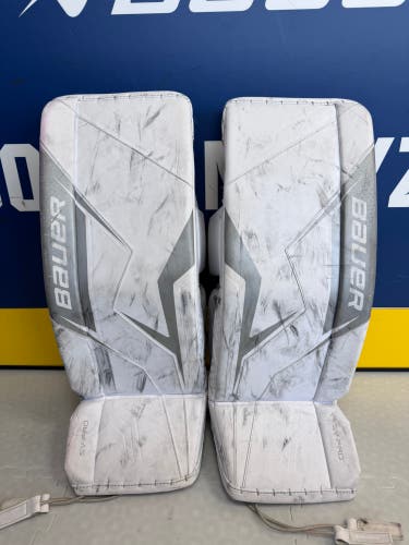 White XS Senior Bauer Sv-Pro Goalie Leg Pads (Used)