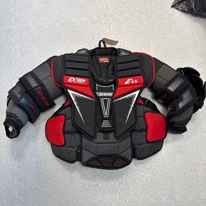 Junior Large/Extra Large CCM Extreme Flex E2.5 Goalie Chest Protector (Used)
