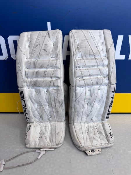 White 30" Junior True Catalyst 7X3 Goalie Leg Pads (Used)