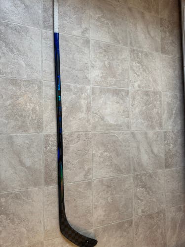 Intermediate Bauer Nexus Tracer Right Handed Hockey Stick P28 65 Flex (New)