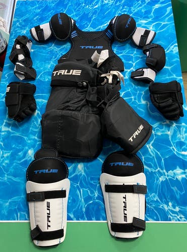 Youth Medium True Starter Kit (Used)