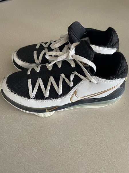 Men's Size M 8.5 (W 9.5) Nike Lebron 17 low Shoes (Used)