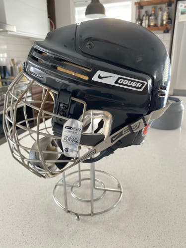 Medium Nike Bauer 4500 Helmet (Used)