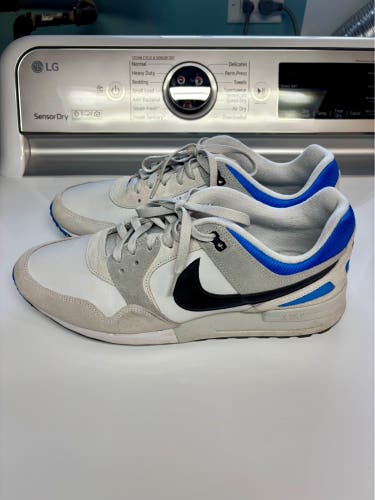 Men's Size M 12.0 (W 13.0) Nike Golf Shoes (Used)