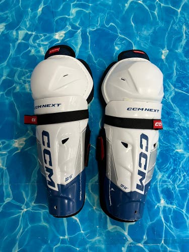 Junior CCM Next Shin Pads 11" (Used)