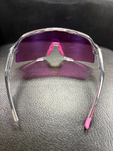 Unisex One Size Fits All 100% Sunglasses (Used)