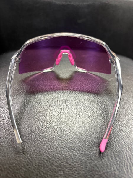 Unisex One Size Fits All 100% Sunglasses (Used)