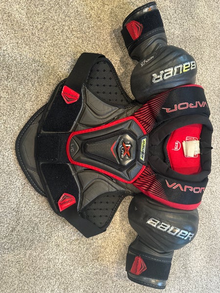 Men's Large Junior Bauer Vapor 1X Lite Shoulder Pads (Used)