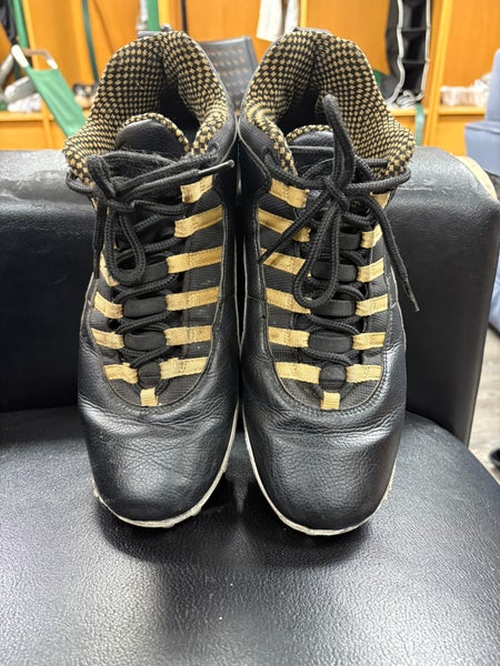 Black Men's Size M 10.0 (W 11.0) Adult Air Jordan Molded Cleats Cleats (Used)