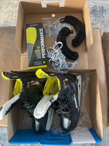 2022 Bauer Supreme M4 Hockey Skates 9 (Used)