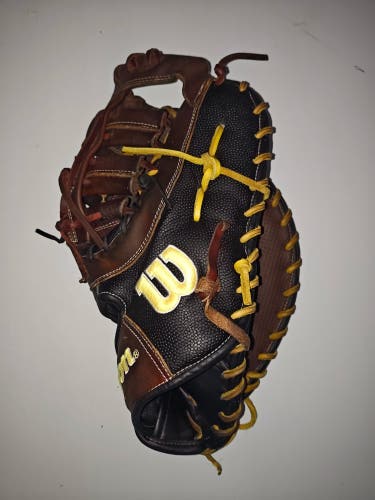 Wilson A2000 RH First Base Baseball Mitt Glove 12.5"