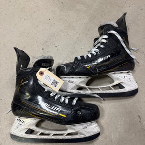 Senior Bauer Supreme Ultrasonic Hockey Skates 7 (Used)