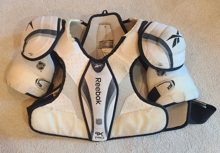 Men's XL Senior Reebok 9k pro Shoulder Pads Pro Stock (Used)