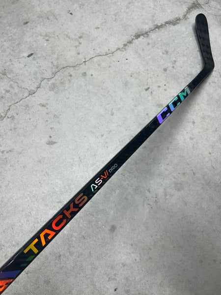 85 Flex P29 Senior CCM AS-VI Pro Left Hand Hockey Stick Pro Stock (Used)