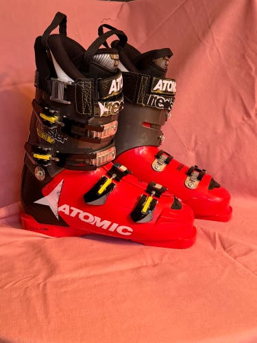 Mondo 29 & 29.5 Unisex Atomic Redster Pro Racing Ski Boots Stiff Flex (Used)