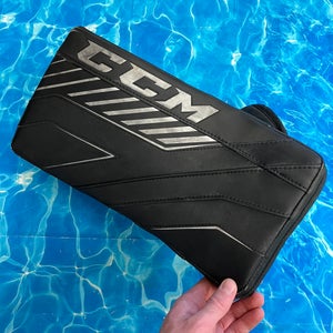Black Intermediate CCM Axis 1.9 Goalie Blocker (Used)