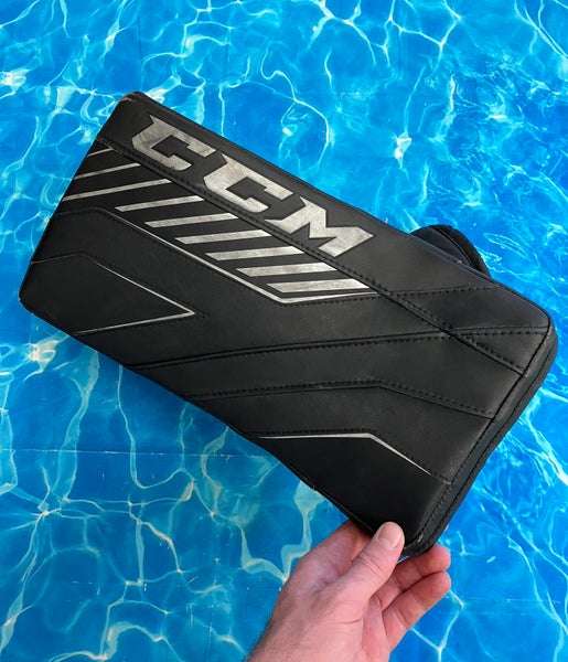 Black Intermediate CCM Axis 1.9 Goalie Blocker (Used)