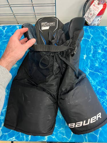 Intermediate Large Bauer X Hockey Pants (Used)