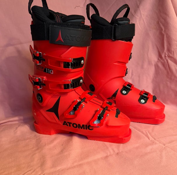 Mondo 26 & 26.5 Unisex Atomic Redster World Cup Racing Ski Boots Medium Flex (Used)