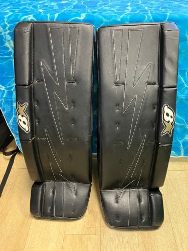 Black 32" Intermediate Brian's NetZero 2 Goalie Leg Pads (Used)