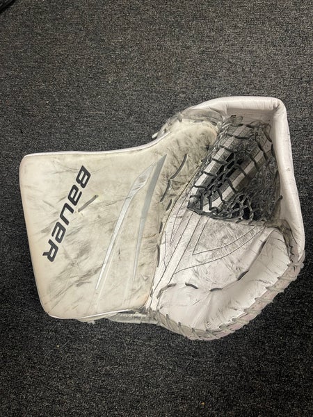 2023 Bauer Vapor Hyperlite 2 Regular Pro Stock (Used)